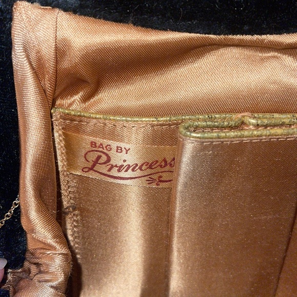 Vintage Black Velvet Handbag with Brass Closure by Princess Excellent Cond - Picture 7 of 7